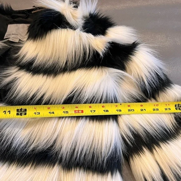 Black and White Vero Moda fake fur coat - Picture 4 of 11